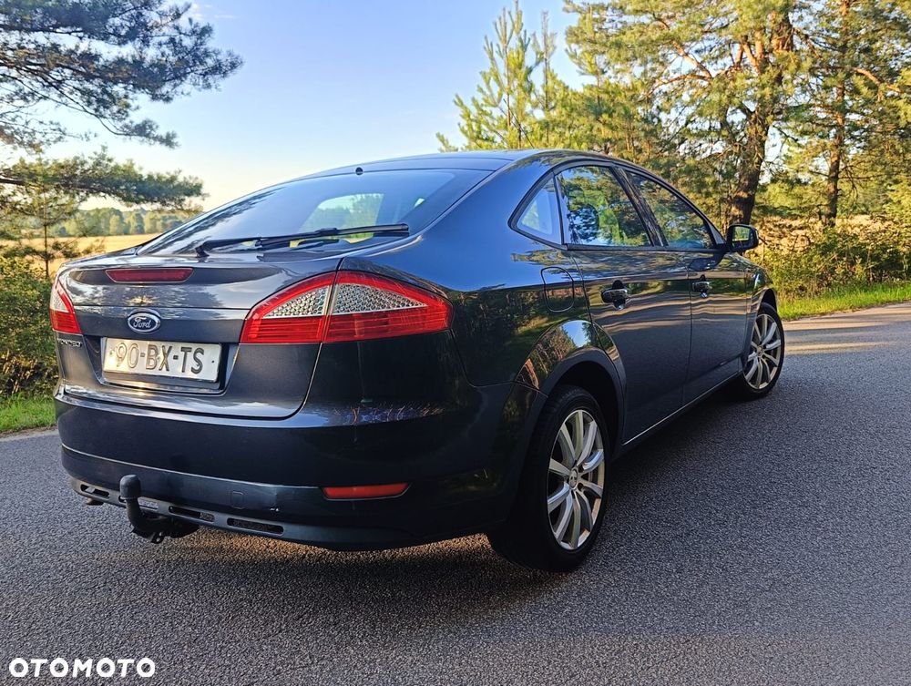 Ford Mondeo 2.0 Ambiente - 26