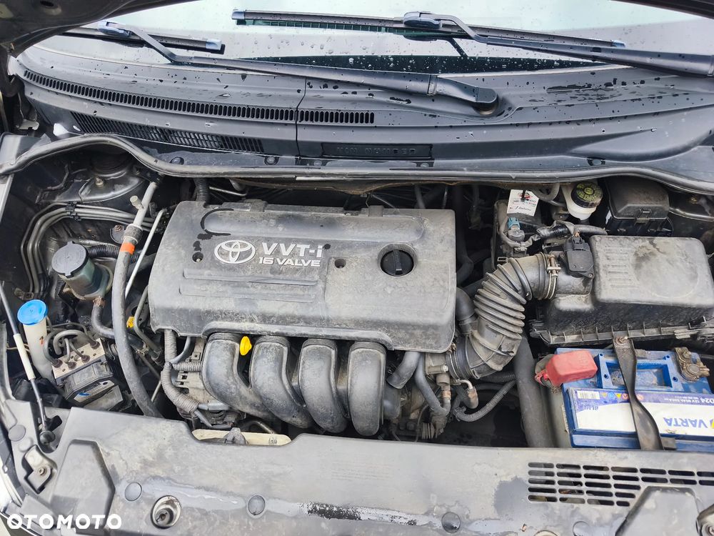 Toyota Corolla Verso - 10