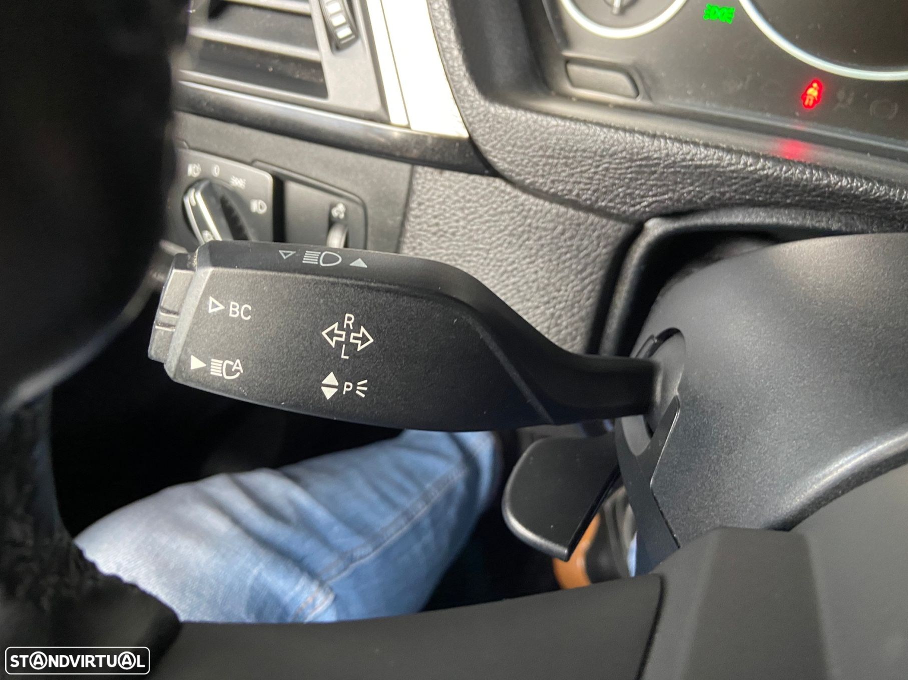 BMW 330 e iPerformance Pack M - 17