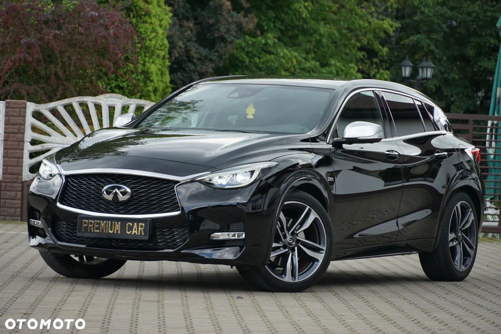 Infiniti Q30 2.0t DCT AWD Sport - 3