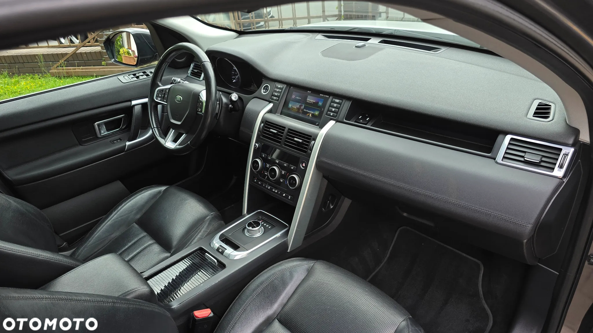 Land Rover Discovery Sport 2.0 D180 R-Dynamic HSE - 10
