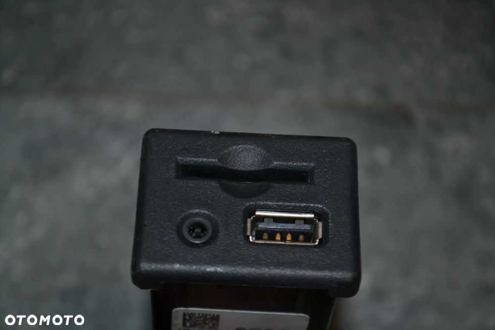 OPEL INSIGNIA WIĄZKA PODŁOKIETNIKA GNIAZDO AUX USB SD 22742513 20868796 - 2