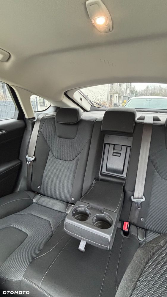 Ford Mondeo 2.0 EcoBoost Titanium - 23