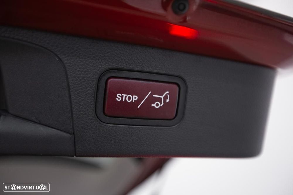 Mercedes-Benz GLC 250 4Matic 9G-TRONIC AMG Line - 15