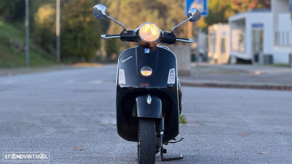 Vespa GTS Super 250ie - 3