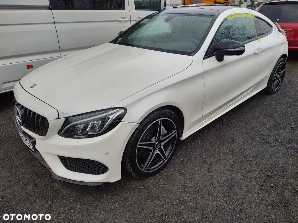 Mercedes-Benz Klasa C 200 4-Matic 9G-Tronic