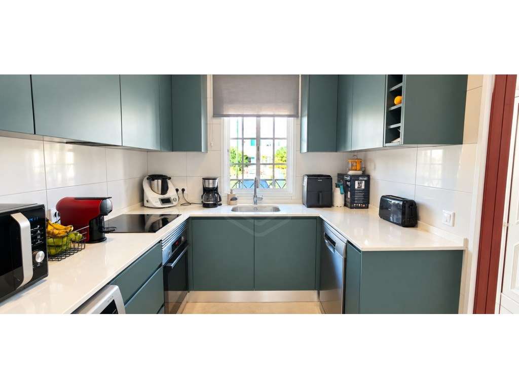 Moradia T2+1 remodelada com pátio em Tavira, Algarve - Grande imagem: 4/22