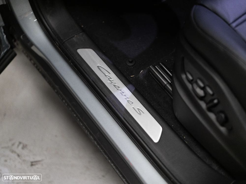 Porsche Cayenne Coupé S E-Hybrid - 28