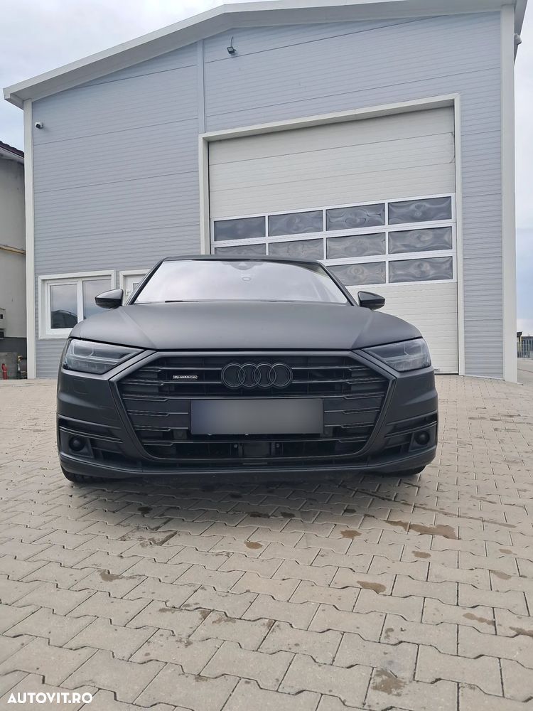 Audi A8 - 1