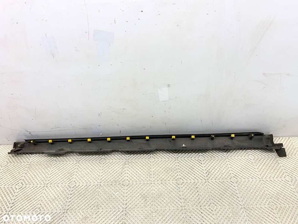 LISTWA PROGOWA PRAWY  HYUNDAI KONA (OS, OSE, OSI) 2017 - 2022 1.0 T-GDi 88 kW [120 KM] benzyna 2017 - 5