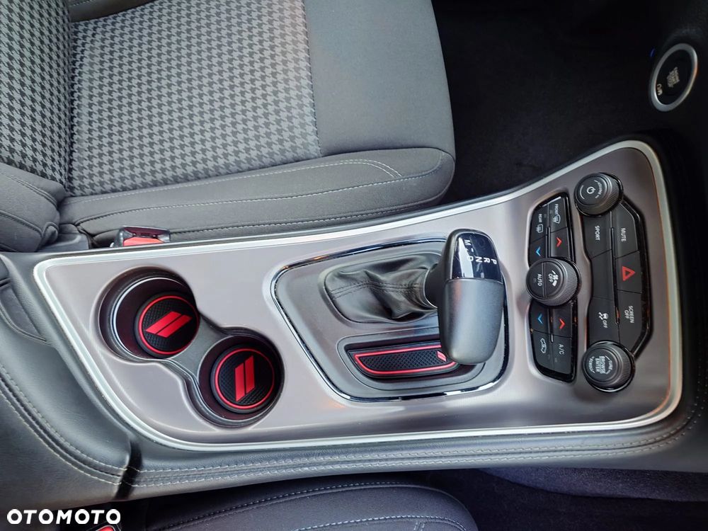 Dodge Challenger 3.6 SXT - 24