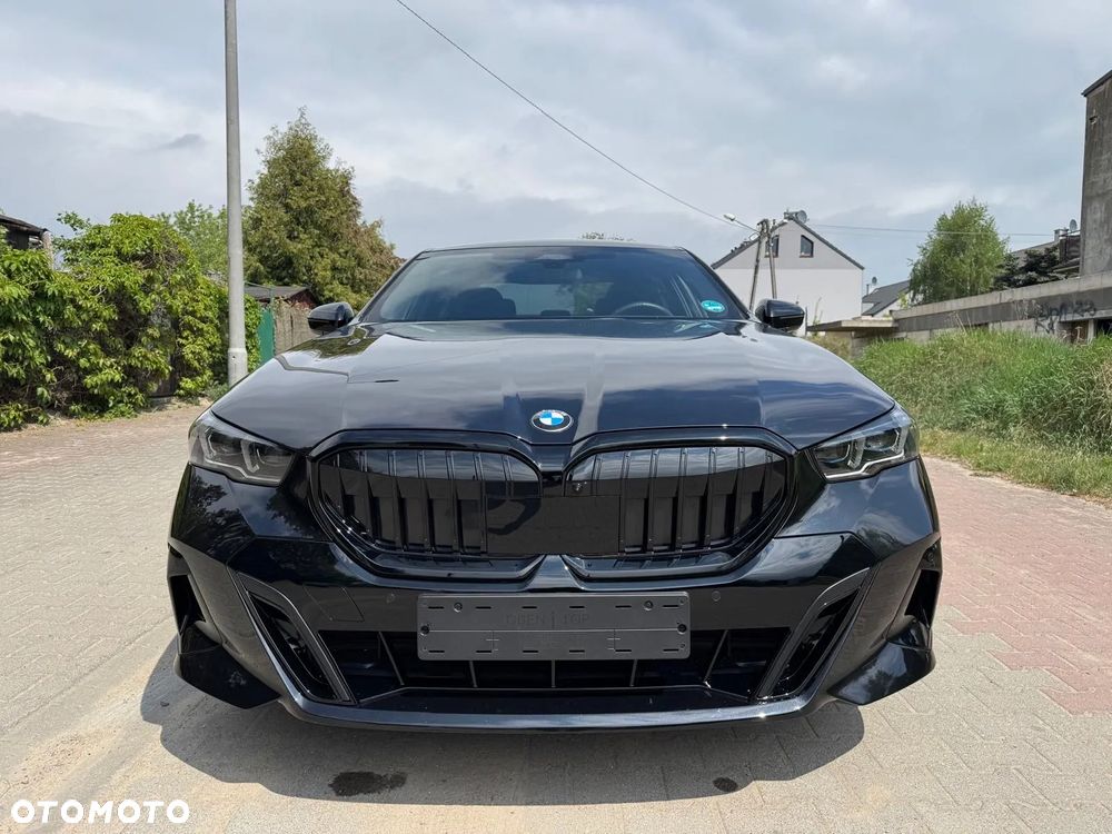 BMW Seria 5 520d xDrive - 13