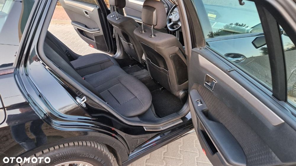 Mercedes-Benz Klasa E 200 CDI BlueEff - 17