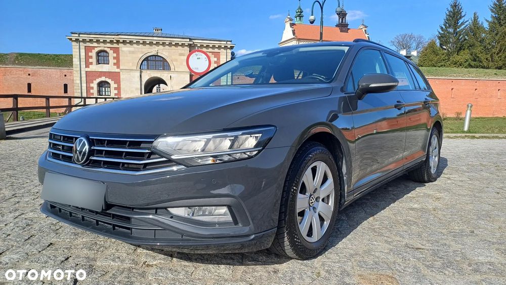Volkswagen Passat 2.0 TDI EVO Essence - 8