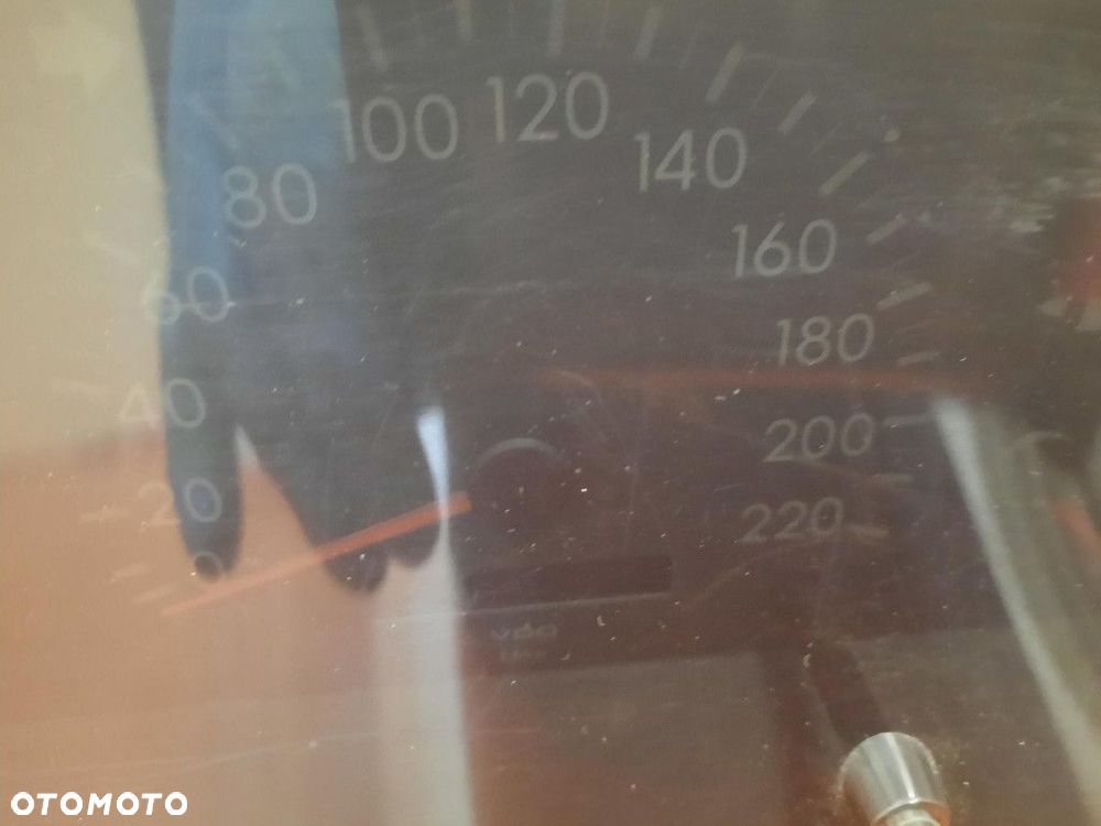 TOYOTA COROLLA E12 01-04 2.0D-4D LICZNIK 83800-02760 - 3