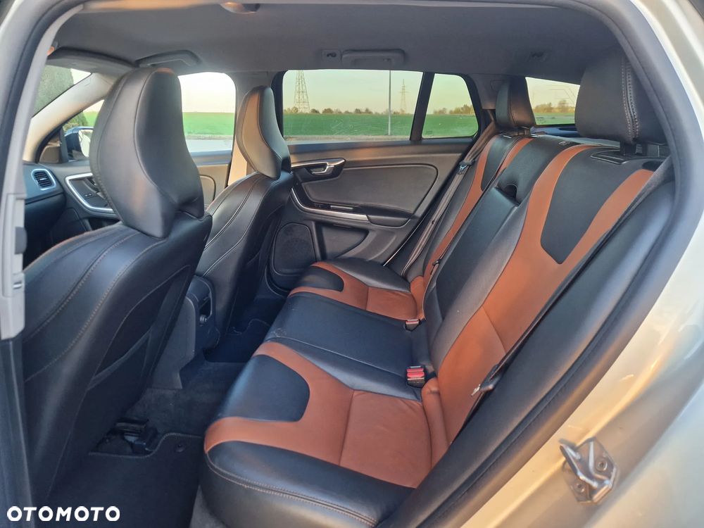 Volvo V60 T5 Drive-E Summum - 9