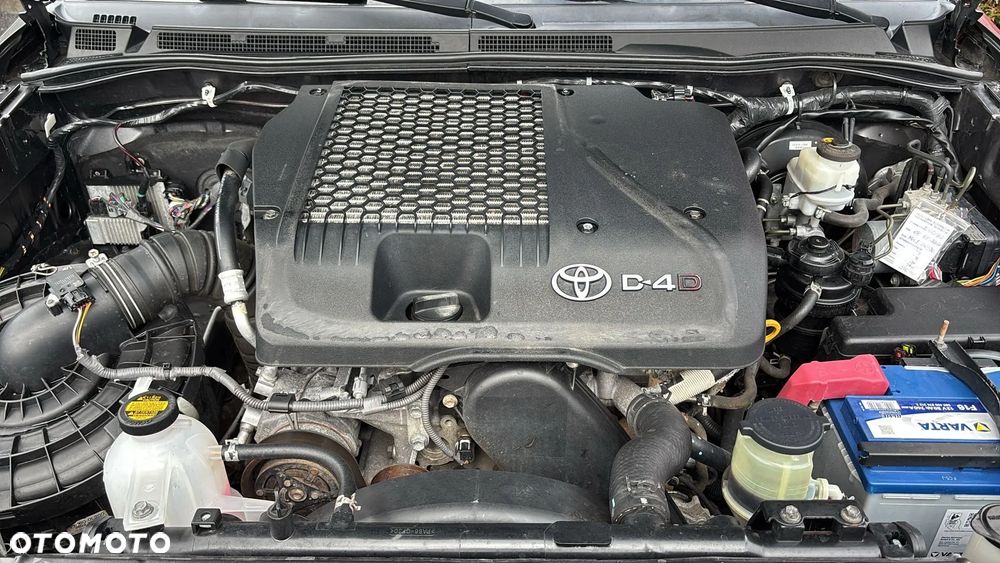 Toyota Hilux 4x4 Double Cab Life - 31