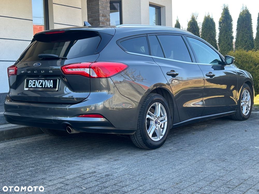 Ford Focus 1.0 EcoBoost STart-Stopp-System TITANIUM - 4