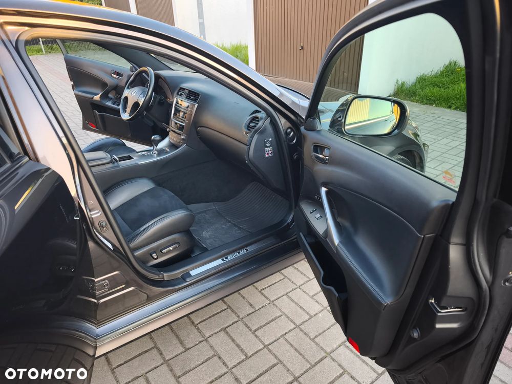 Lexus IS 250 F Sport - 27