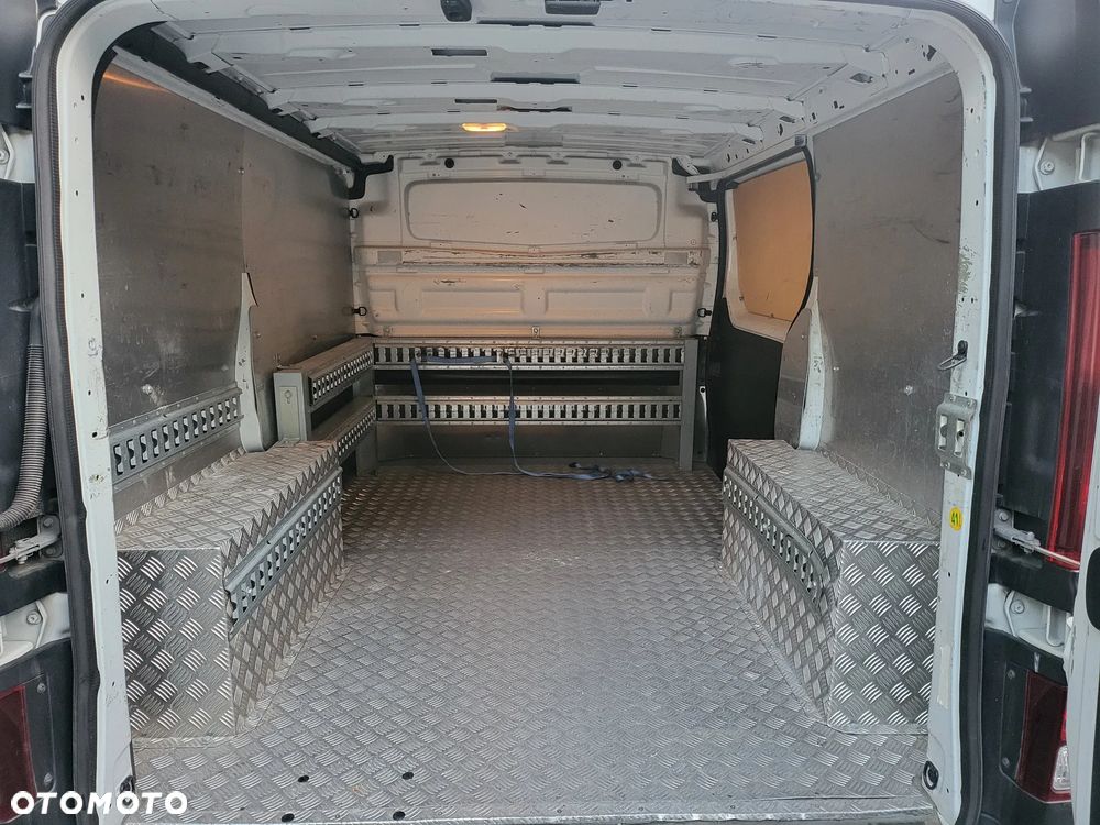 Renault Trafic - 11