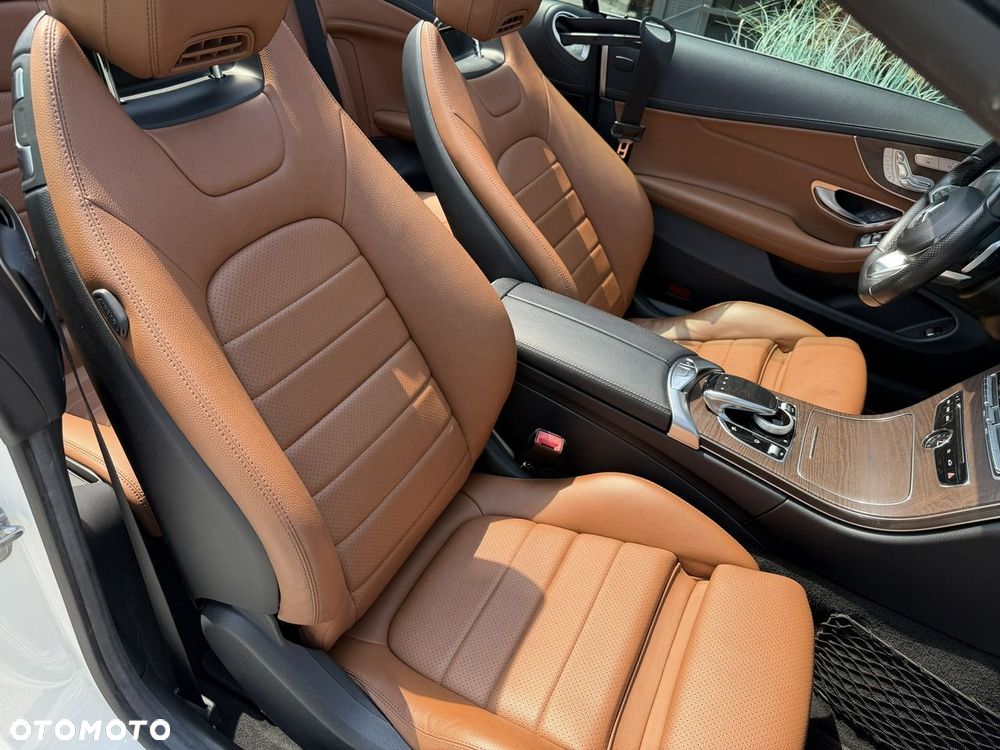 Mercedes-Benz Klasa C 300 9G-TRONIC AMG Line - 27