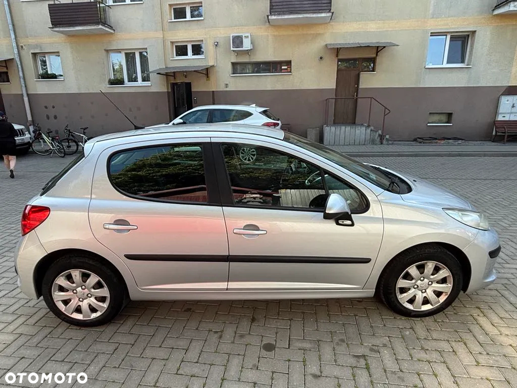 Peugeot 207 - 2