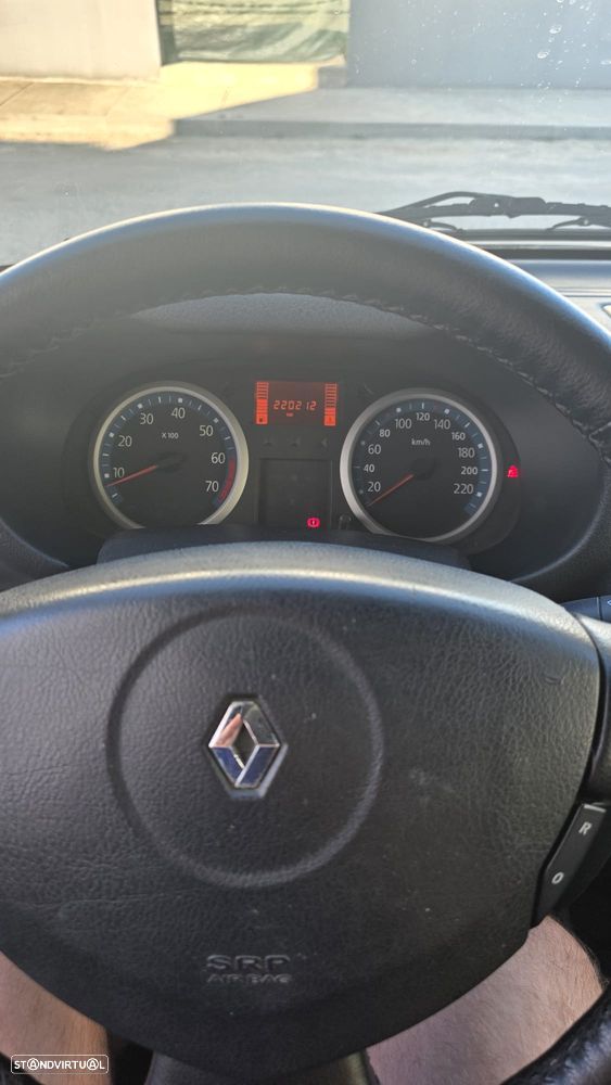 Renault Clio 1.2 16V SE Extreme - 22