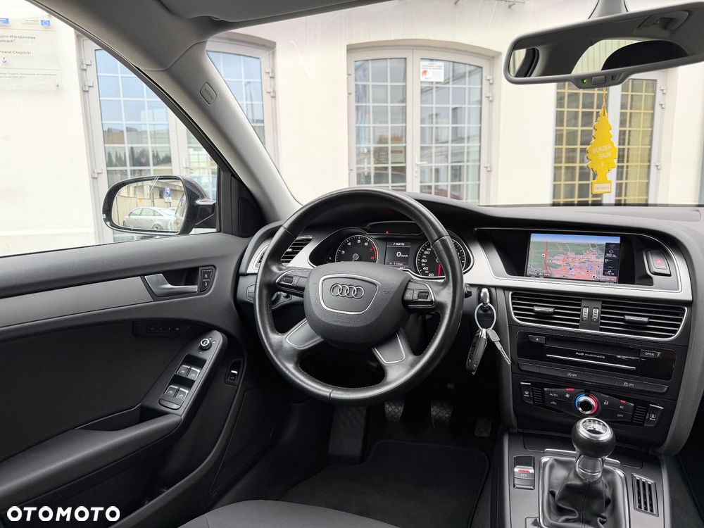 Audi A4 Limousine 1.8 TFSI Ambiente - 14