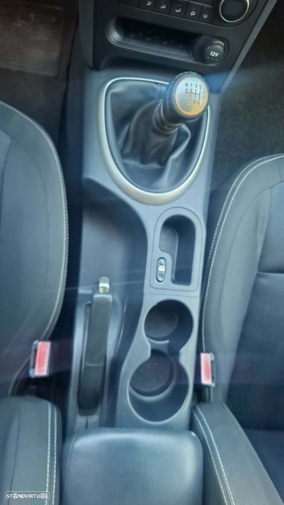 Nissan Qashqai 1.5 dCi 360 - 16