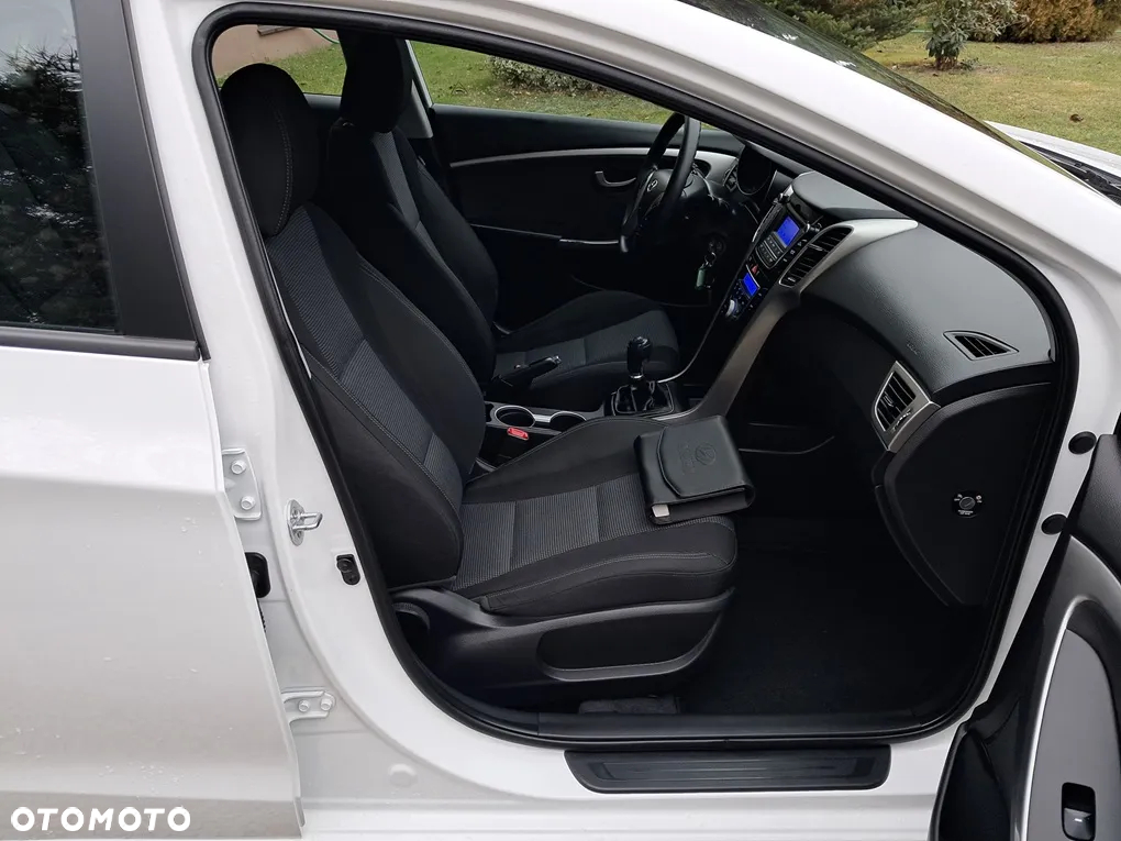 Hyundai i30 1.4 Passion - 16