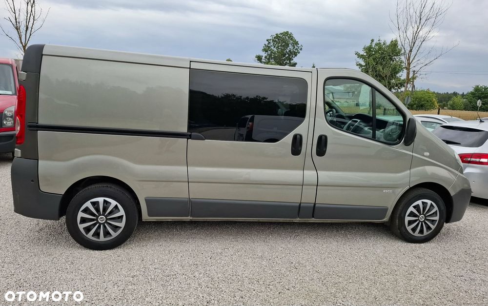 Opel VIVARO - 21