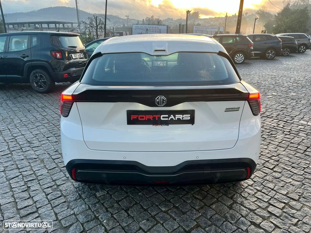 MG MG4 51 kWh Standard - 10