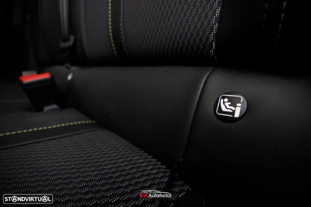 Peugeot 2008 1.2 PureTech GT EAT8 - 21