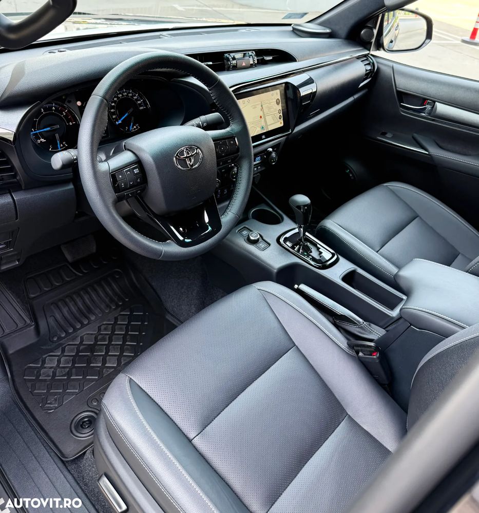 Toyota Hilux 2.8D 204CP 4x4 Double Cab AT MHEV Invincible - 8