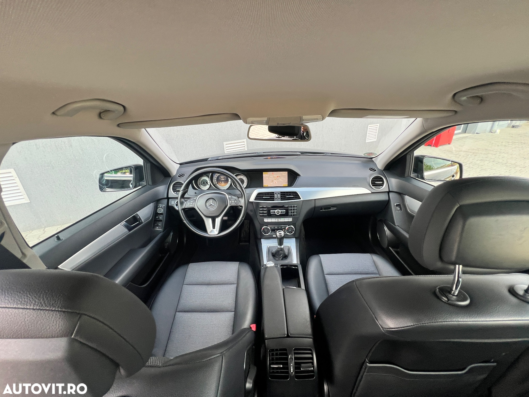 Mercedes-Benz C 180 CGI BlueEFFICIENCY Avantgarde - 17