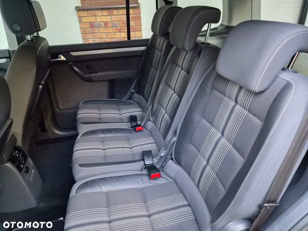 Volkswagen Touran 1.2 TSI BlueMotion Technology MATCH - 17