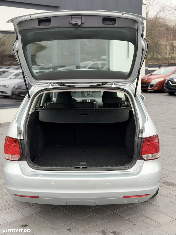 Volkswagen Golf - 20