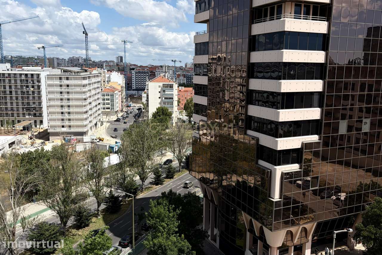 Apartamento T3 com Vista e Terraço em Avenidas Novas, Lisboa - Grande imagem: 3/36