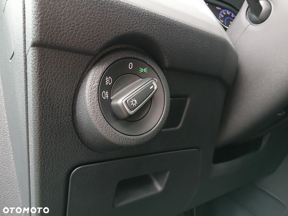 Volkswagen Multivan - 10