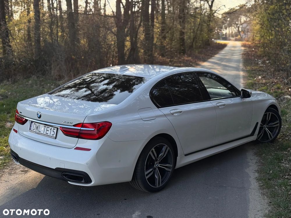 BMW Seria 7 750i xDrive - 3