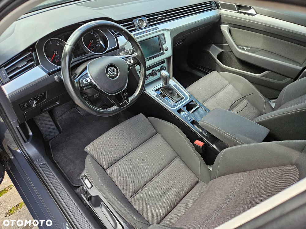 Volkswagen Passat 2.0 TDI SCR DSG Comfortline - 33