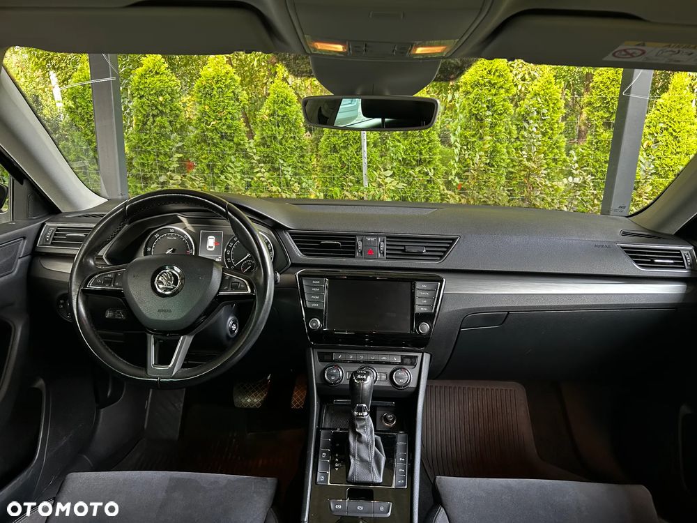 Skoda Superb 2.0 TDI 4x4 Style DSG - 9