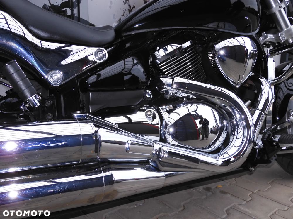 Suzuki Intruder - 15