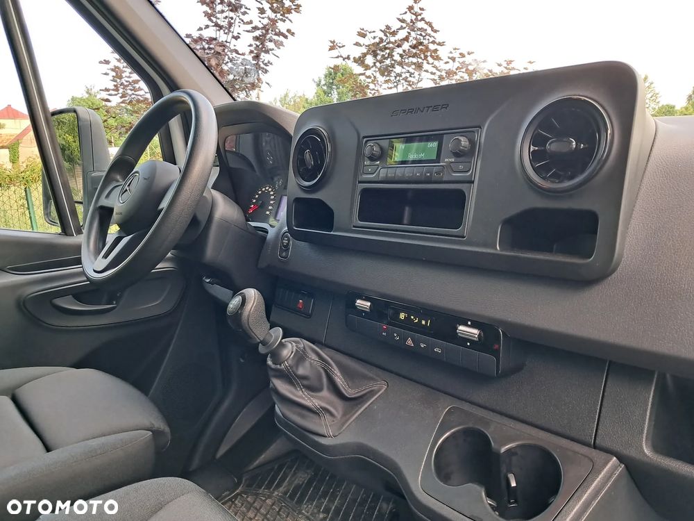 Mercedes-Benz SPRINTER 515 Chłodnia + Winda Salon Polska - 21