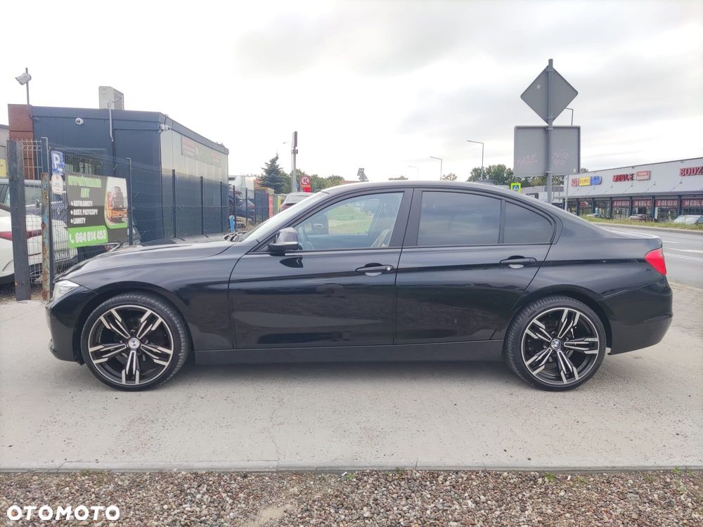 BMW Seria 3 320i Sport Line - 9
