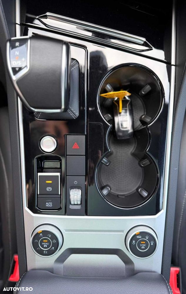 Volkswagen Touareg - 29