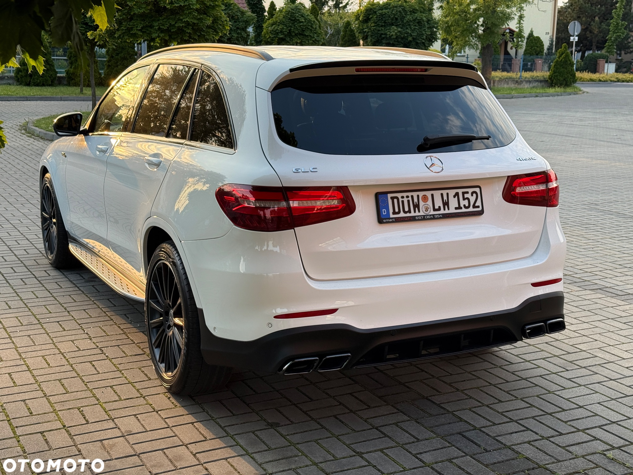 Mercedes-Benz GLC 250 d 4Matic 9G-TRONIC AMG Line - 4