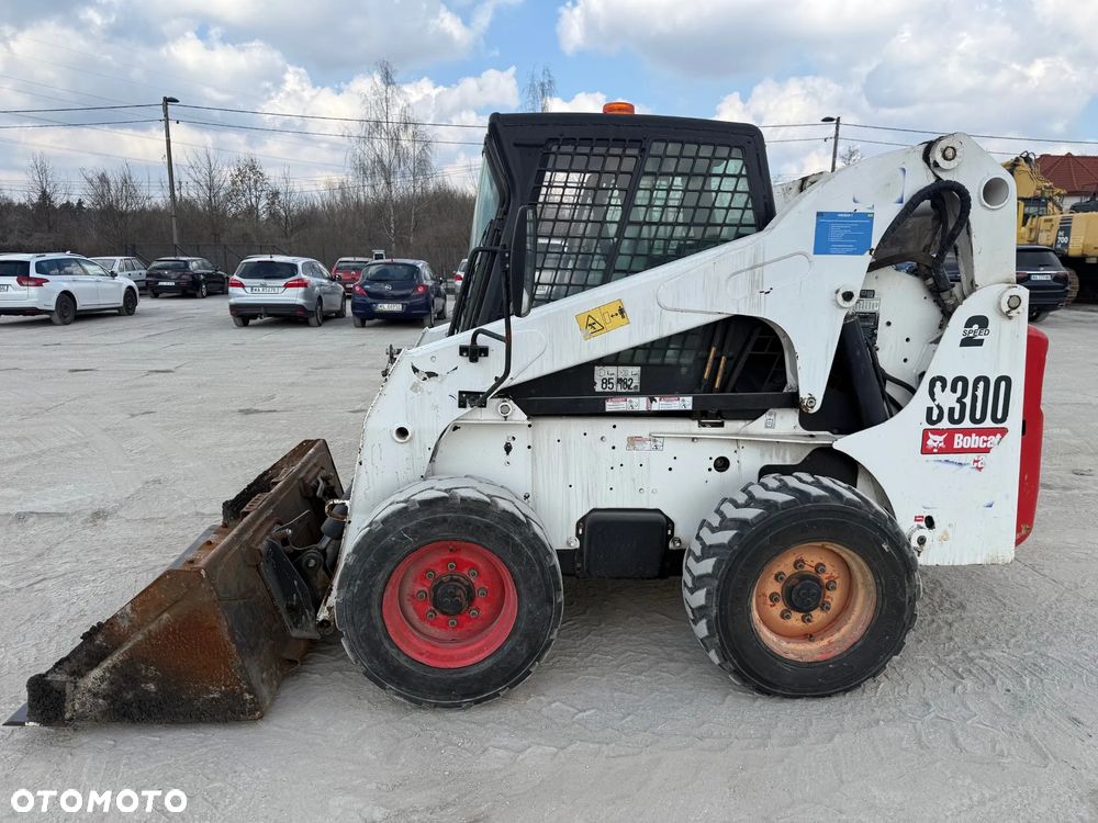 Bobcat S300 / 3801 kg / 2008r / - 2