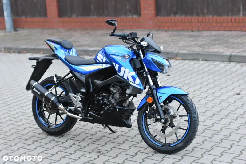 Suzuki GSX - 3