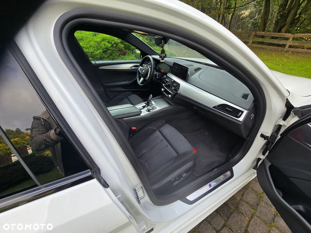 BMW Seria 5 520d xDrive - 19